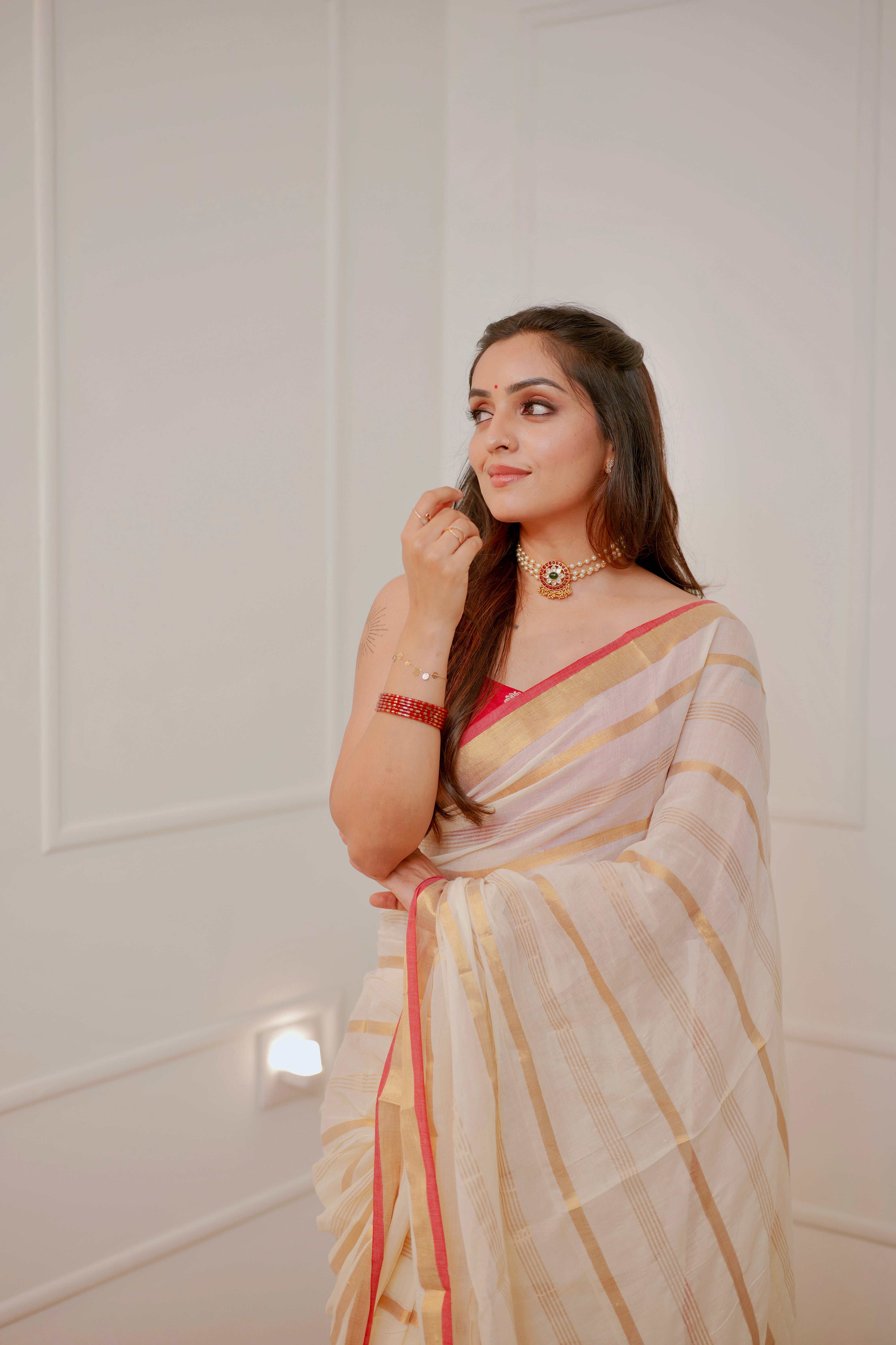 Ponrekha – Soft Mul Cotton Saree