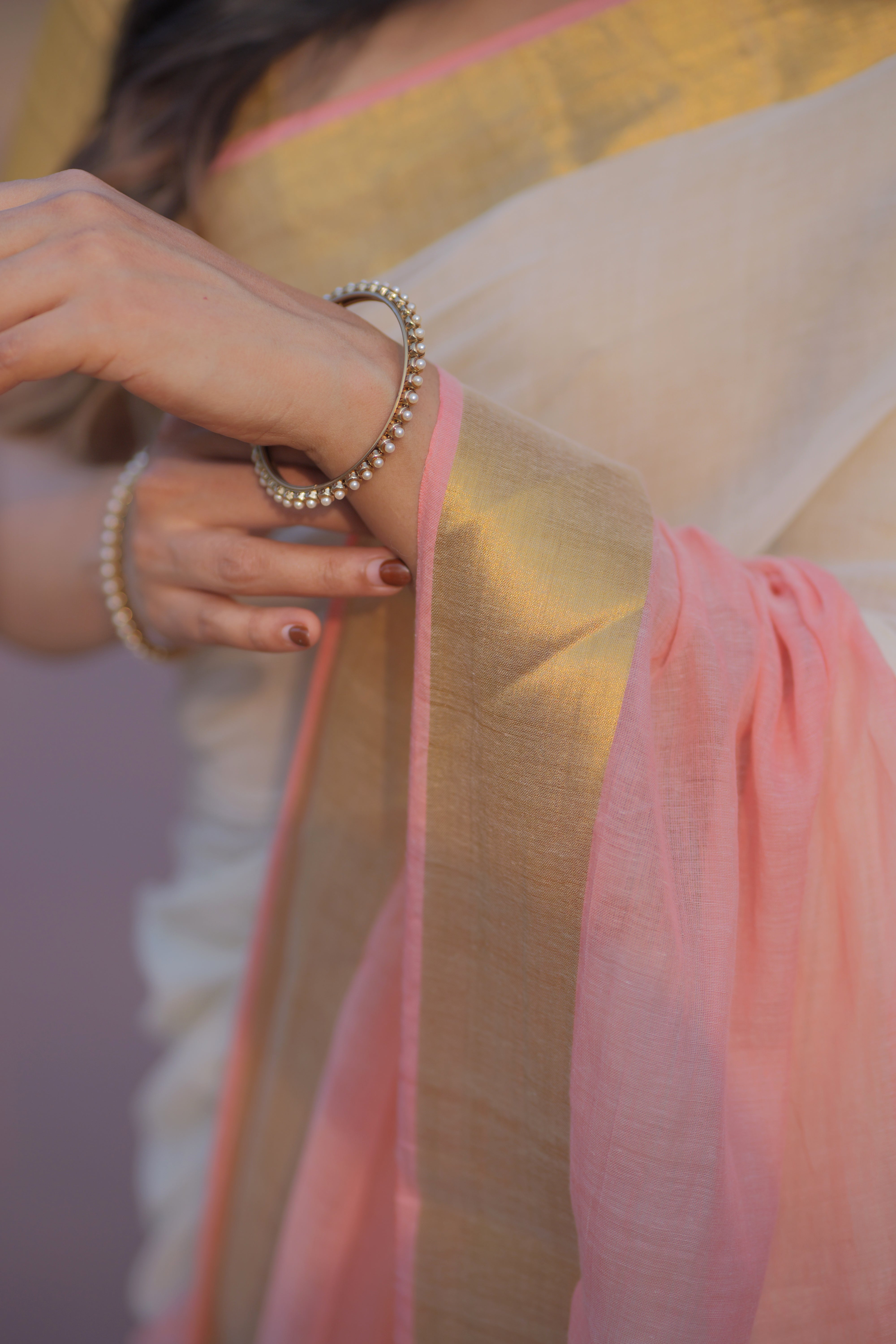 Pink & Off-White Mul Mul Cotton Kasavu Saree