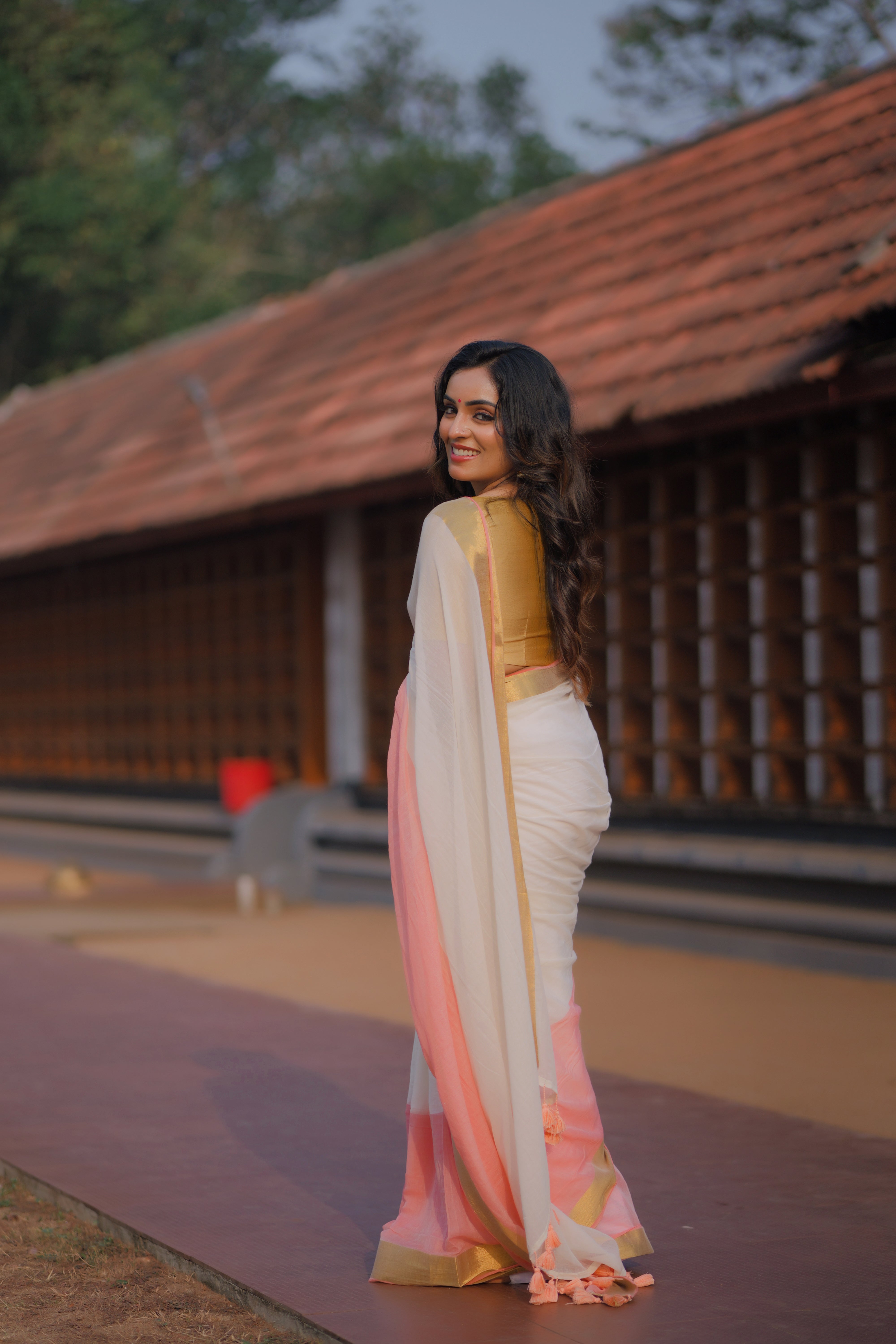 Pink & Off-White Mul Mul Cotton Kasavu Saree