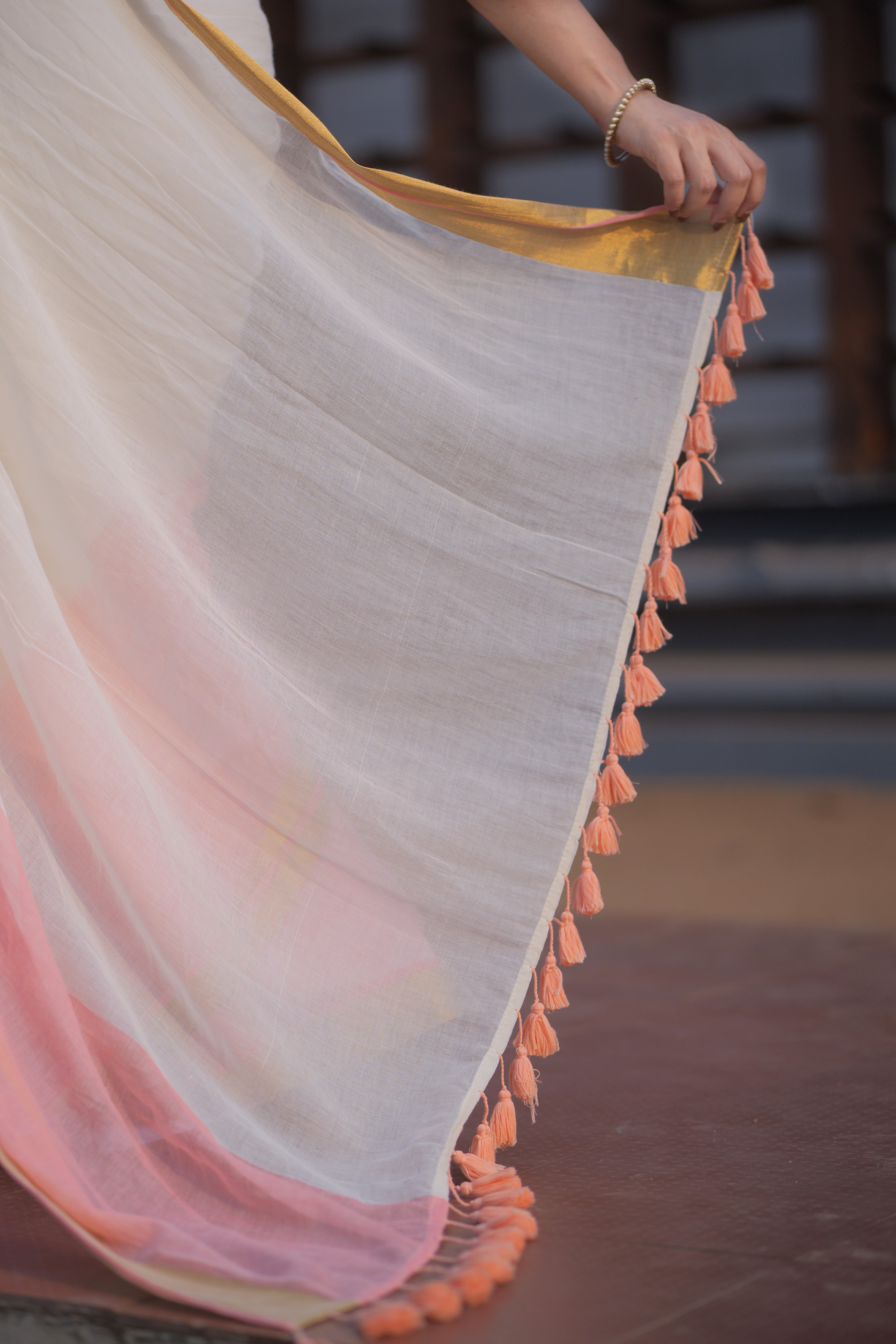 Pink & Off-White Mul Mul Cotton Kasavu Saree