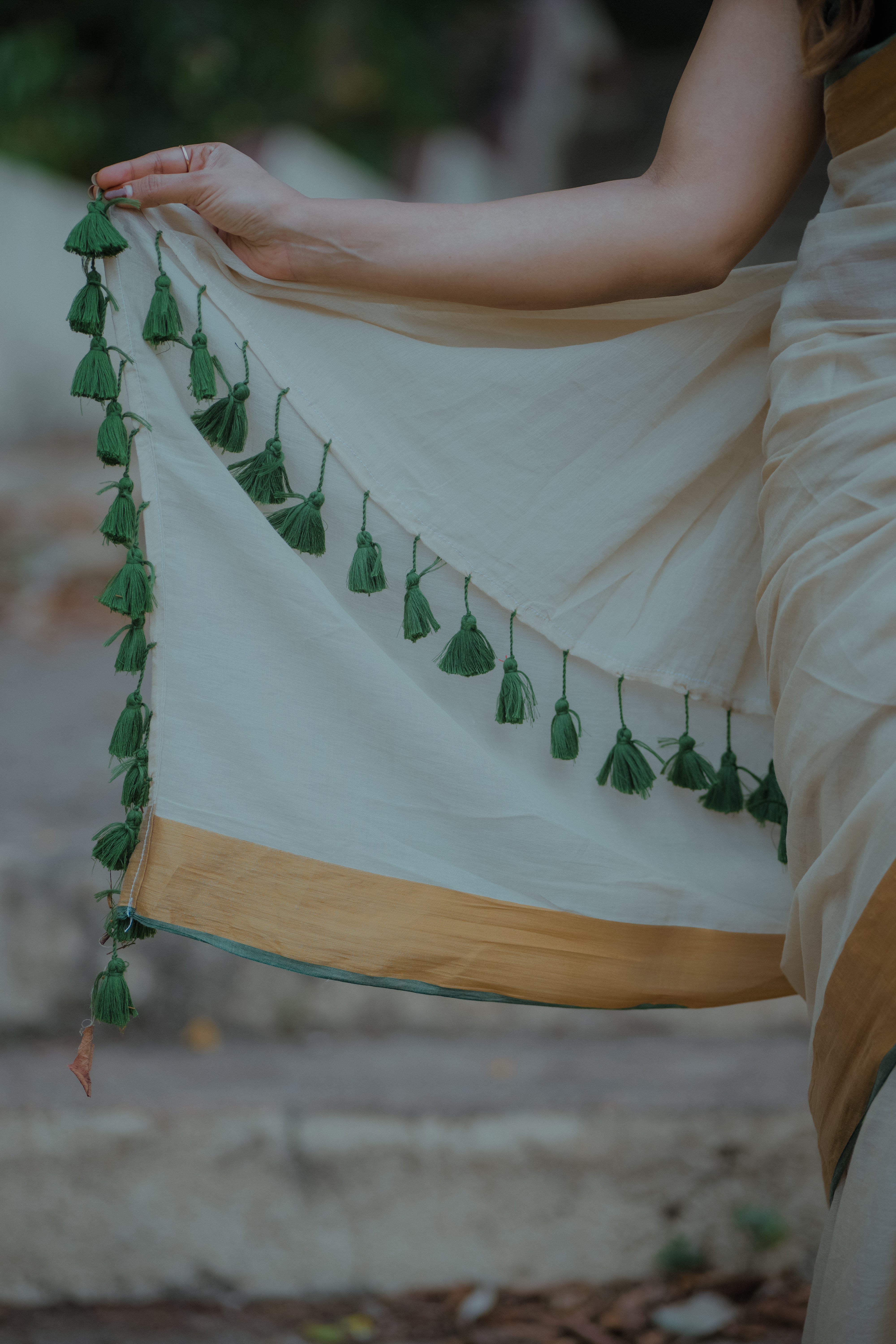 Green Border Handloom Mul Mul Cotton Off-White Kasavu Saree