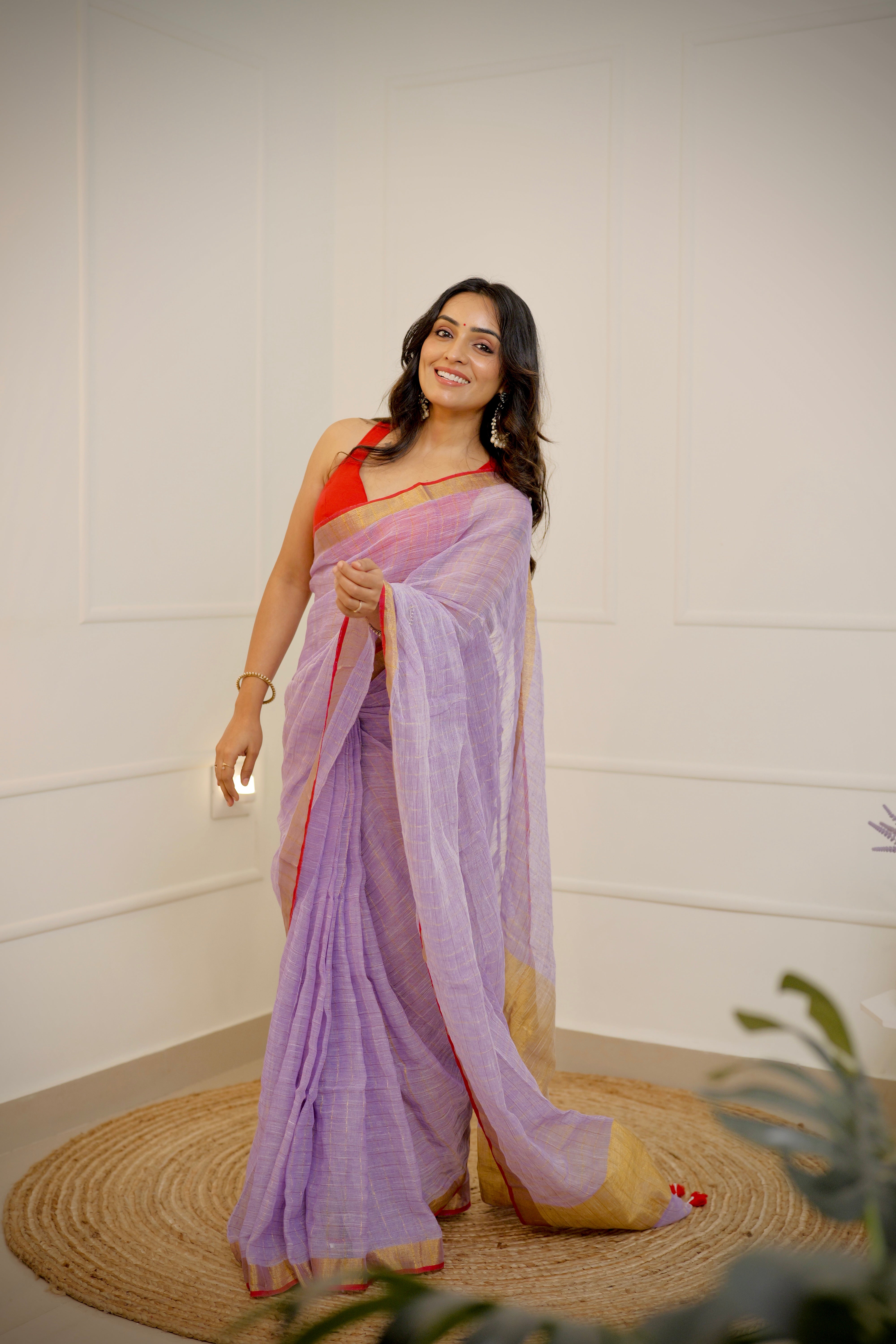 Linen Checks Saree – Lavender with Gold Zari Border