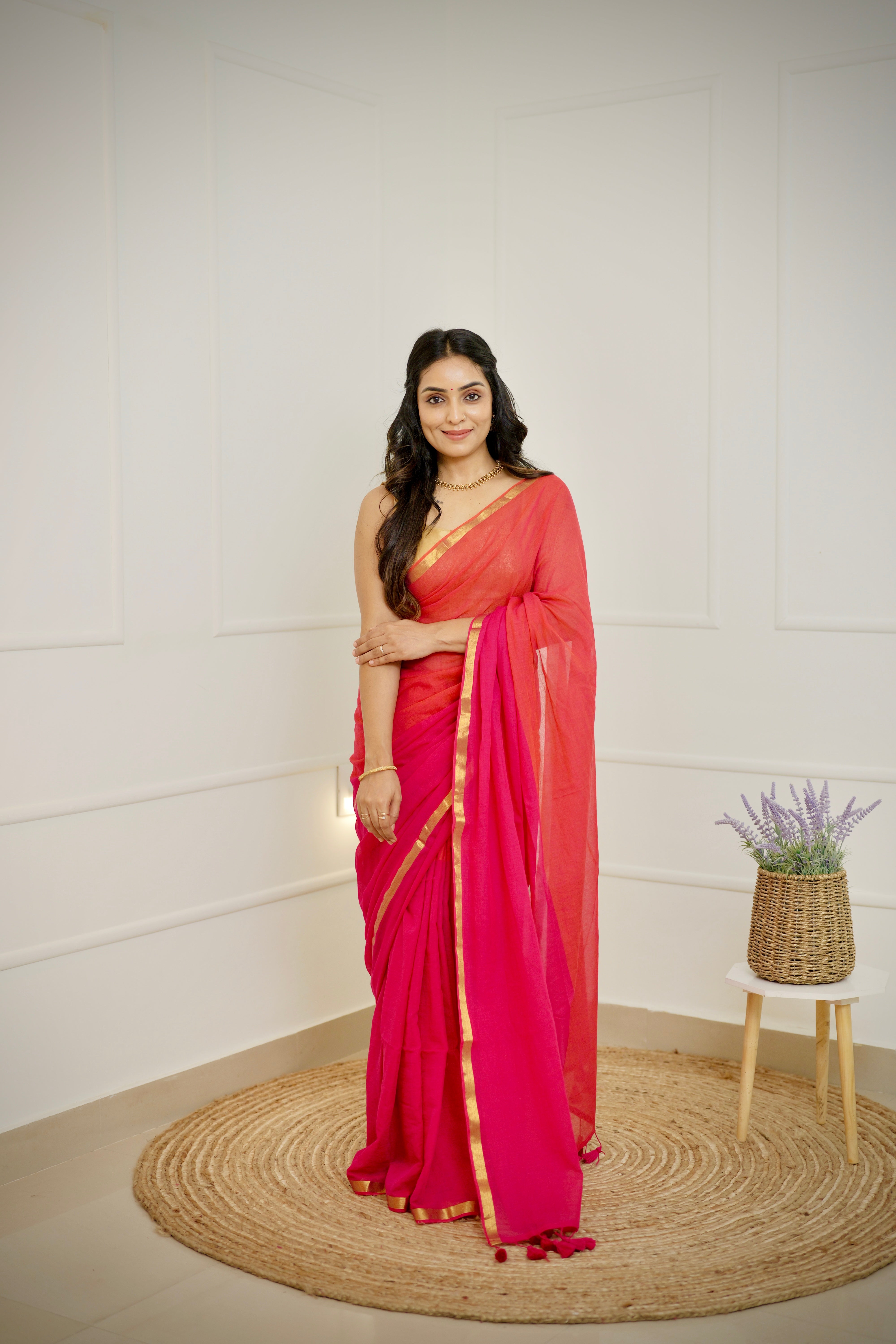 Naayika Sundari - Golden Zari Handloom Mul Cotton Saree