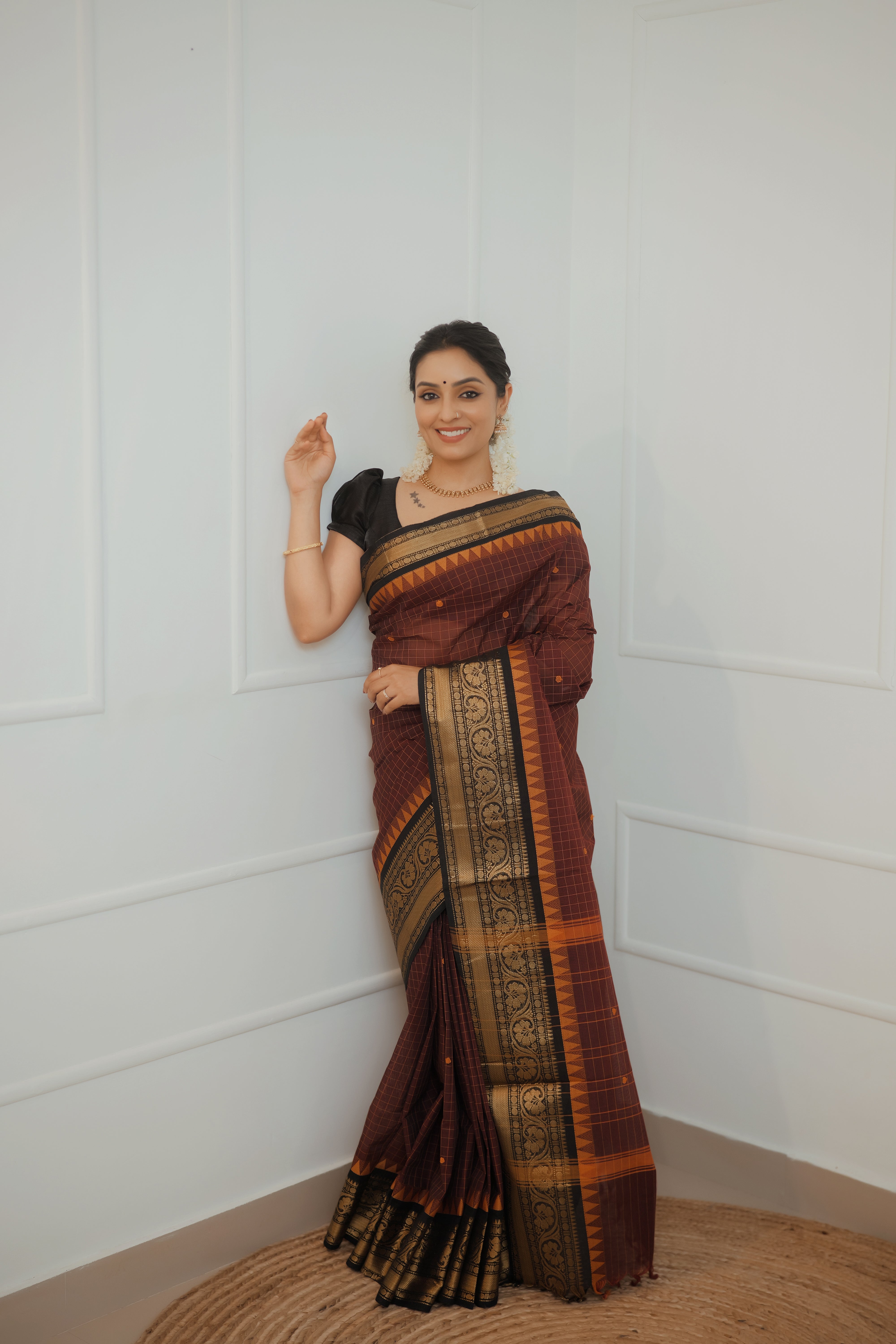 Madhavi – Maroon Chettinad Cotton Saree Antique Zari Border