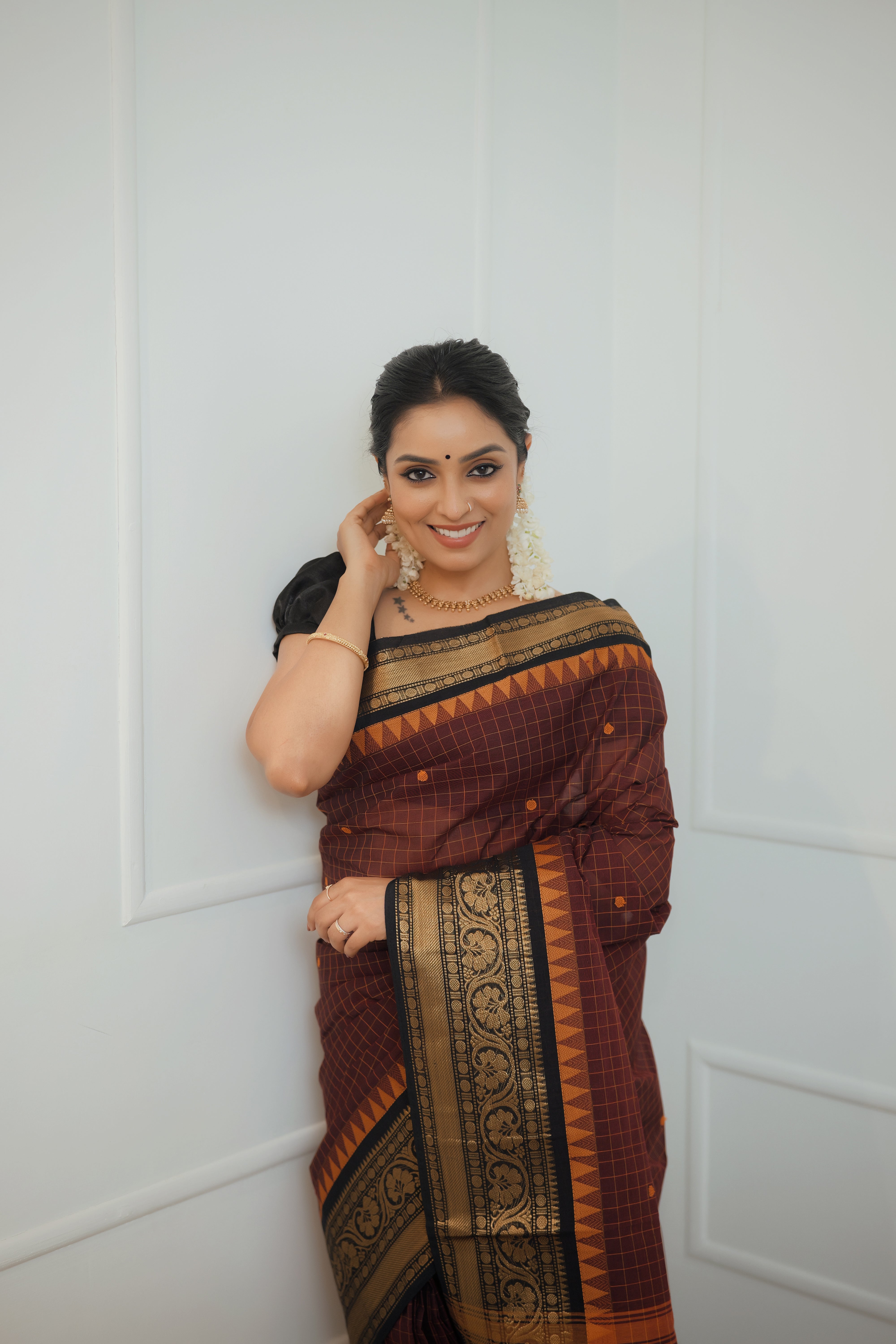 Madhavi – Maroon Chettinad Cotton Saree Antique Zari Border