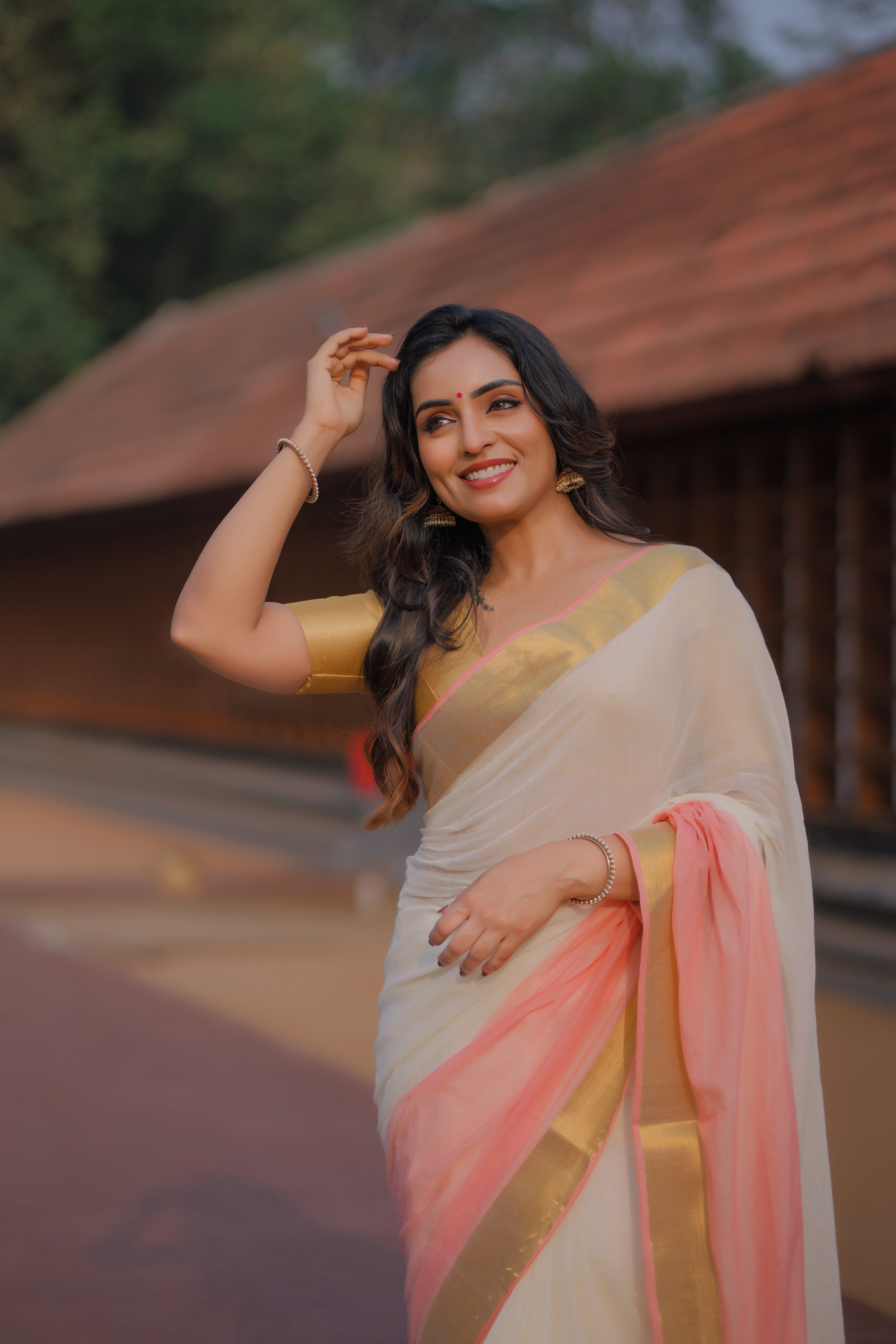 Pink & Off-White Mul Mul Cotton Kasavu Saree