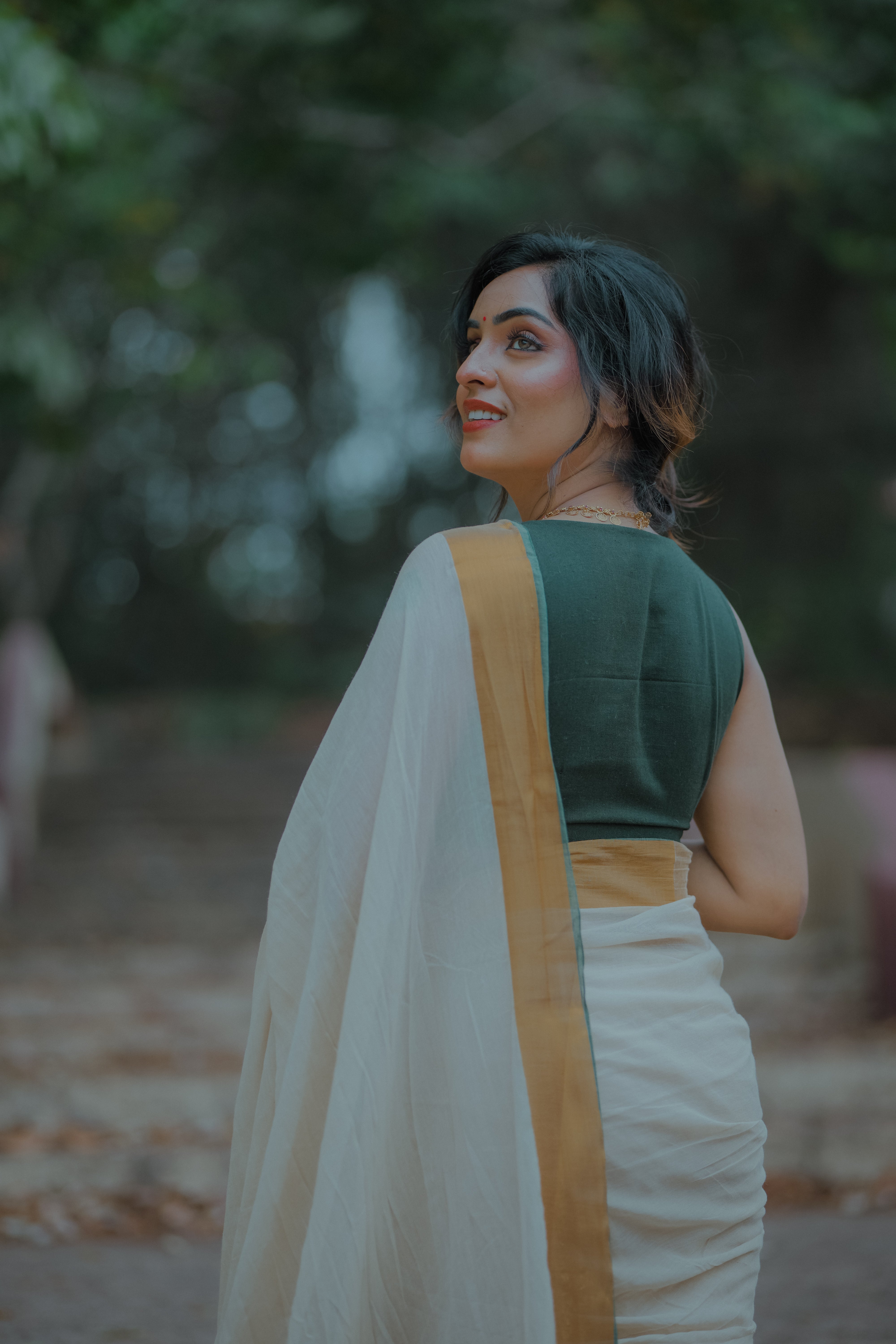 Green Border Handloom Mul Mul Cotton Off-White Kasavu Saree