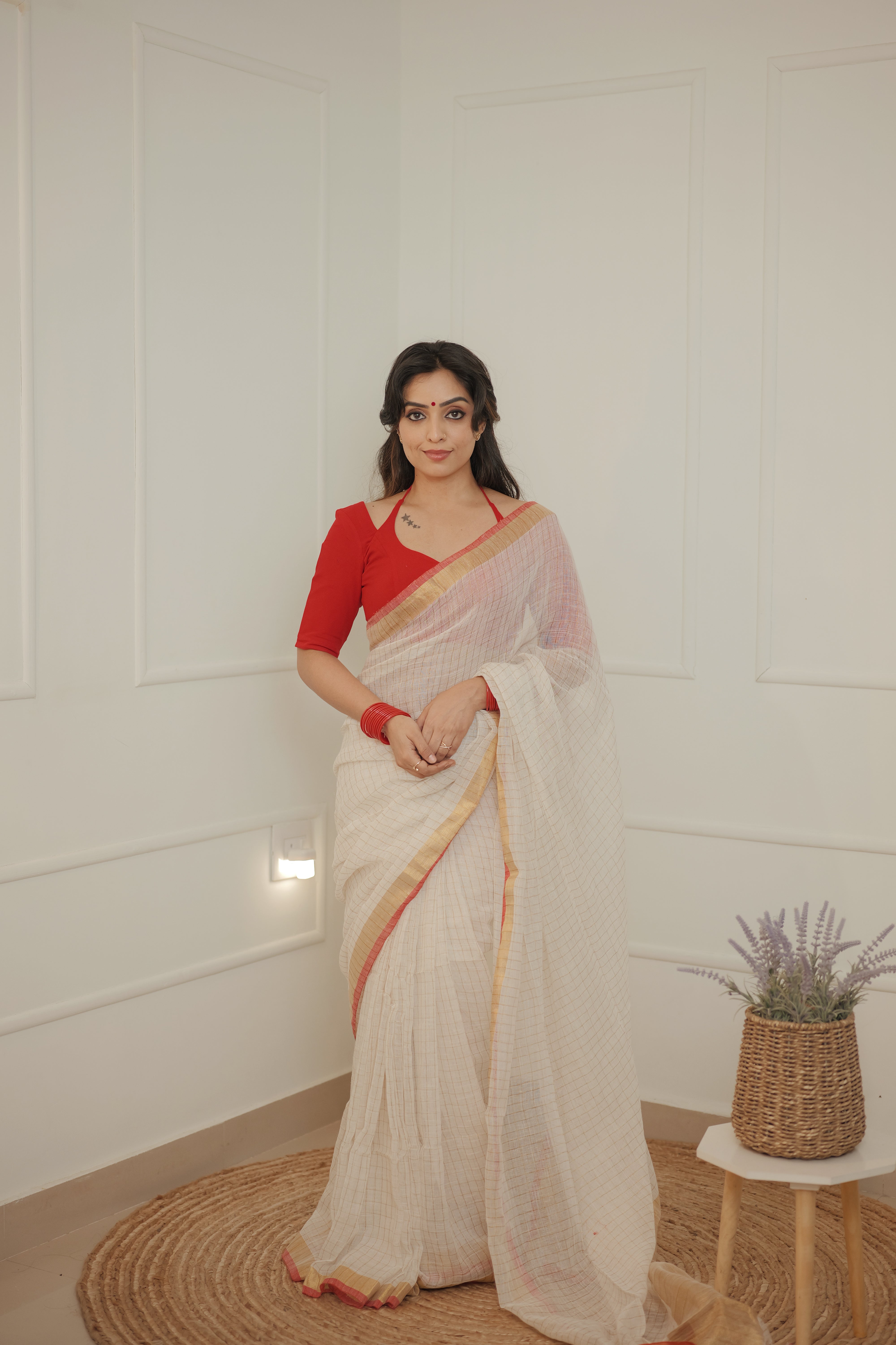 Vaidehi – White Linen Cotton Saree with Gold Checks