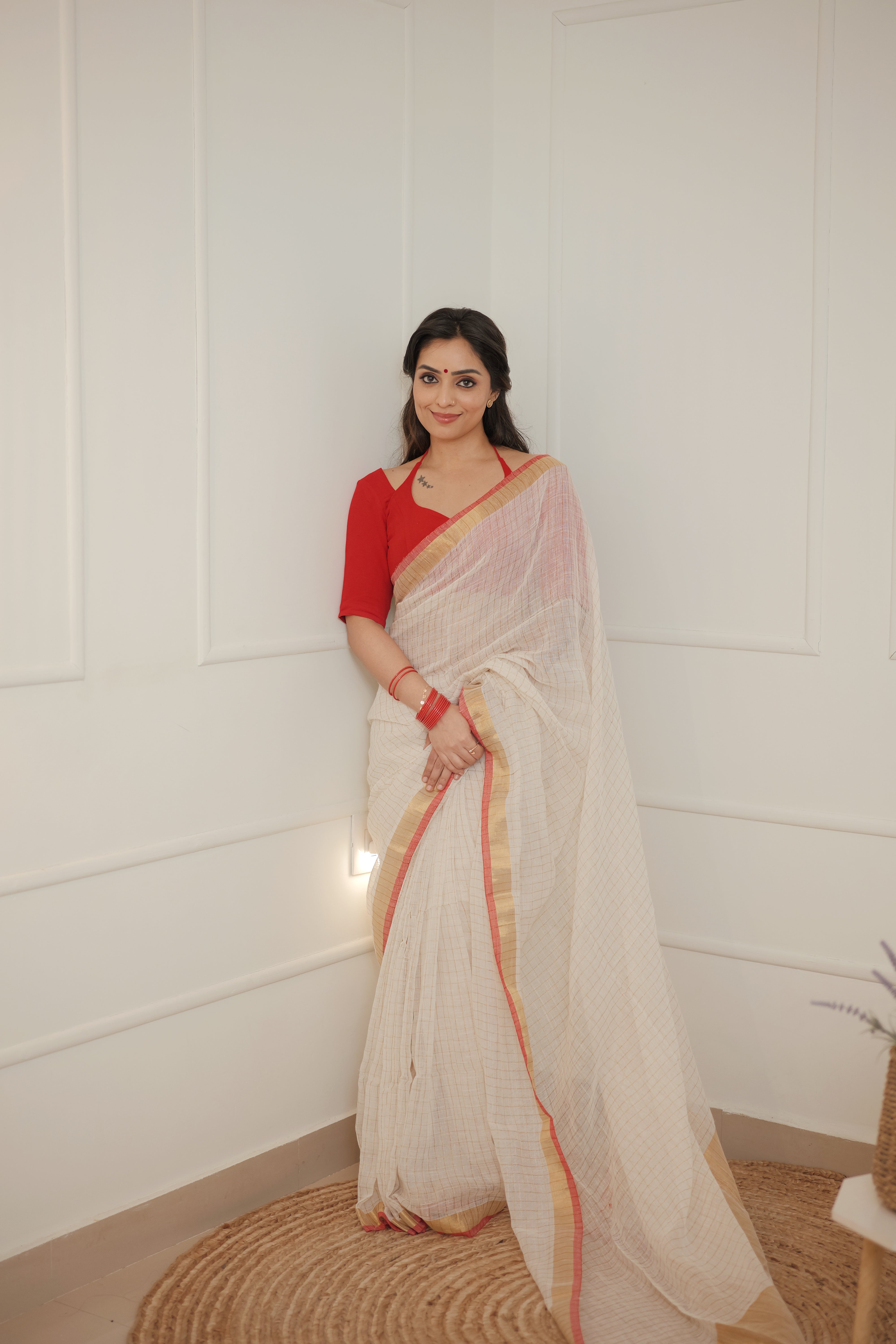 Vaidehi – White Linen Cotton Saree with Gold Checks