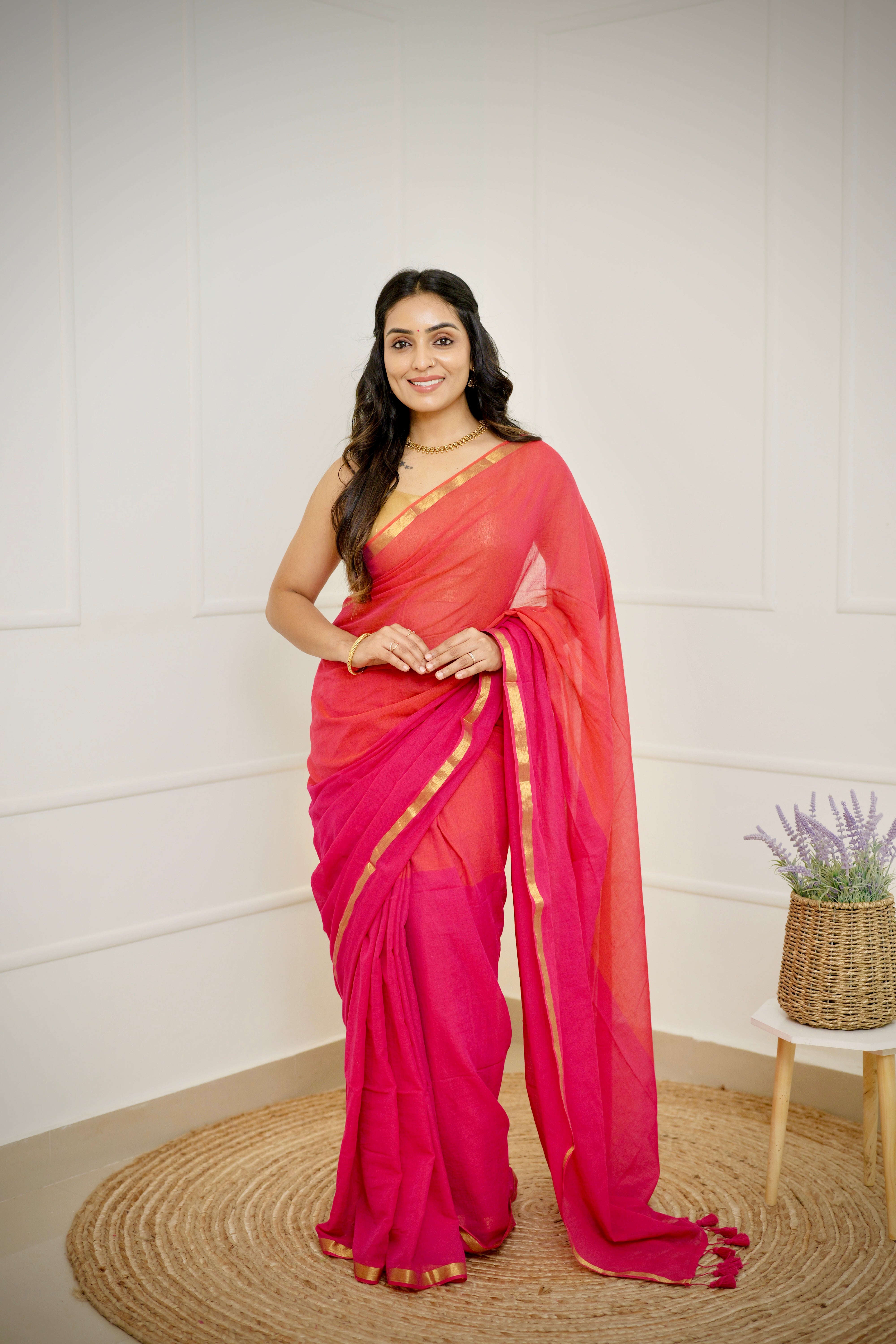 Naayika Sundari - Golden Zari Handloom Mul Cotton Saree
