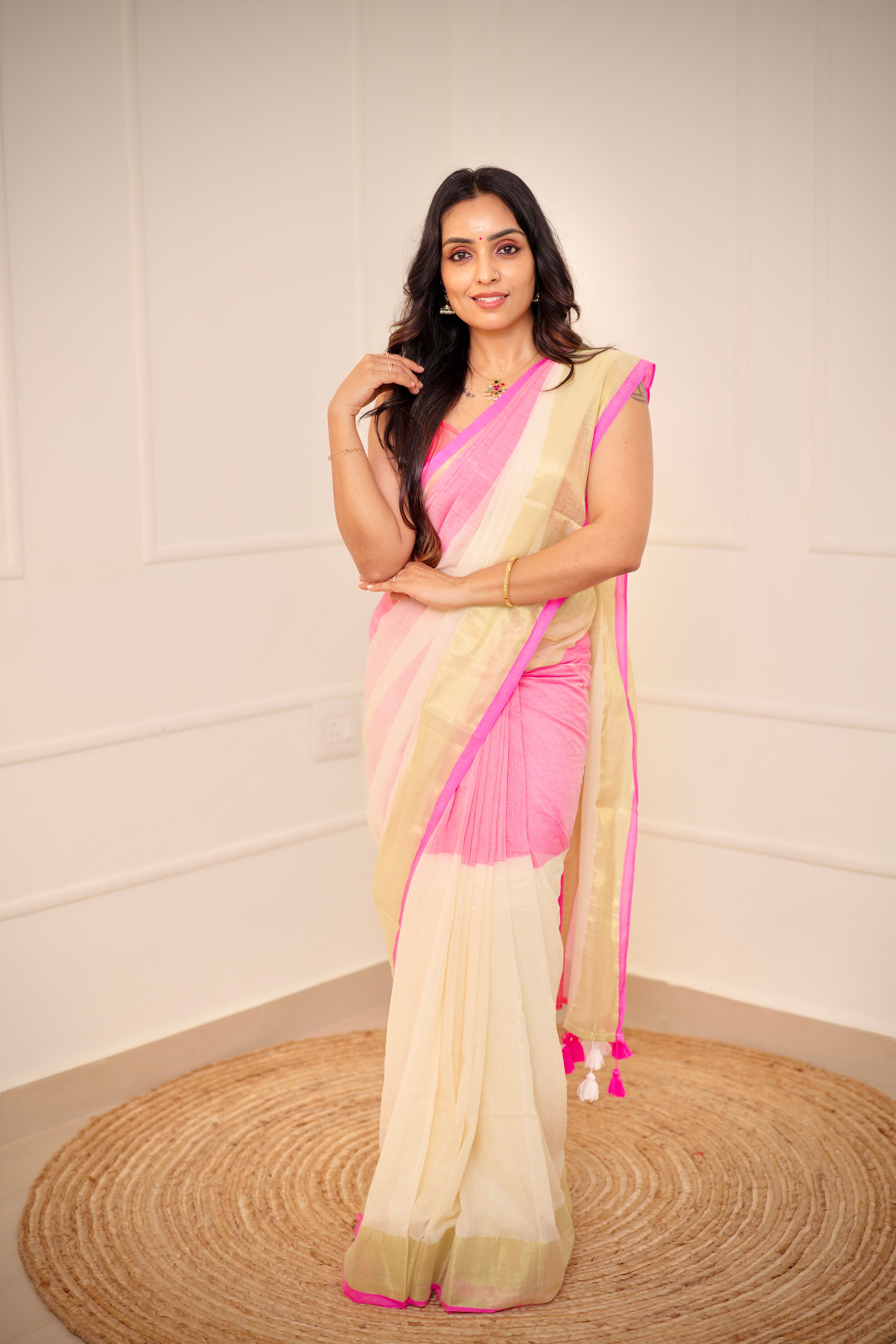 Pink & White Mul Mul Cotton Kasavu Saree