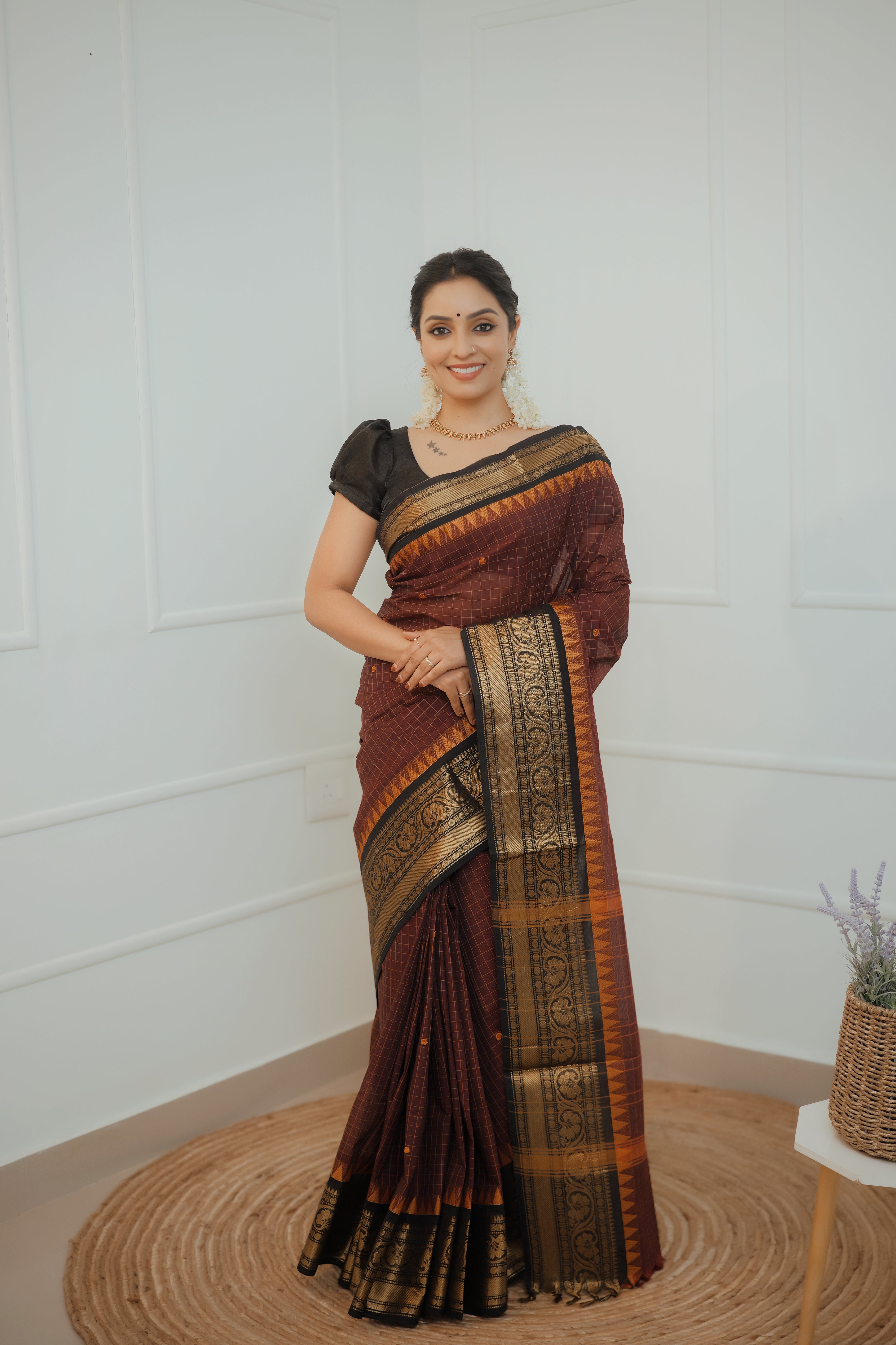 Madhavi – Maroon Chettinad Cotton Saree Antique Zari Border